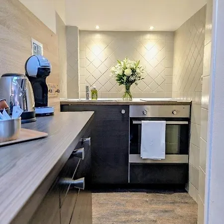 Le Petit Hameau De - 4 Pers Chic Et Charme Au Coeur De - Classe 3 Etoiles Apartment